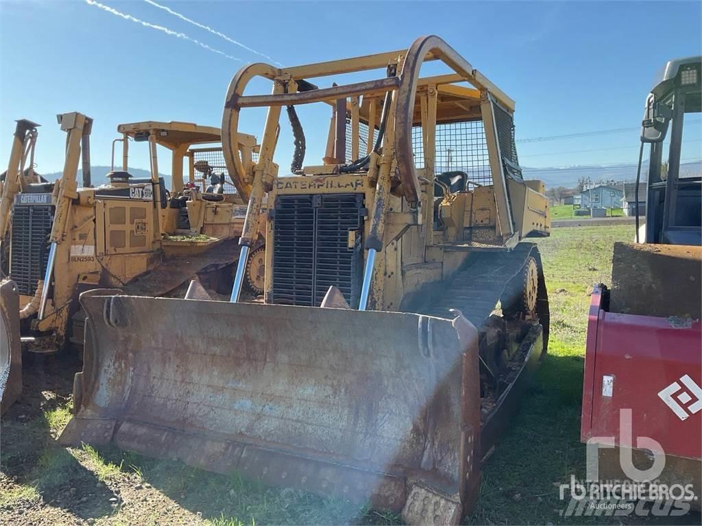 CAT D6H Telaketjupuskutraktorit