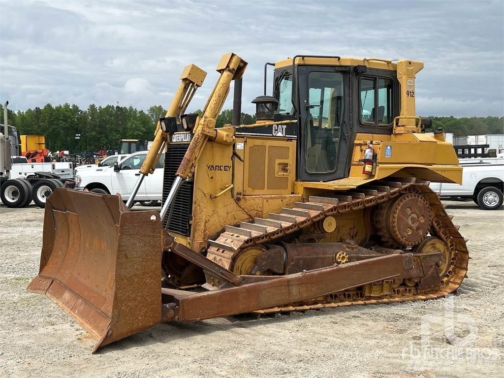 CAT D6R Telaketjupuskutraktorit