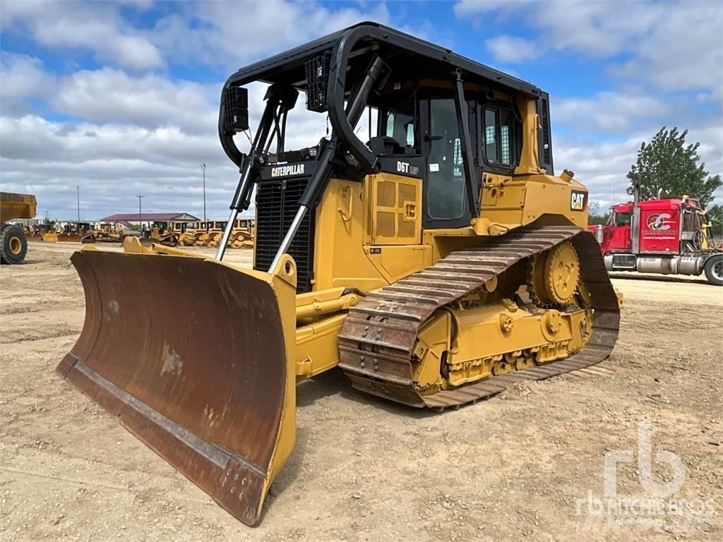 CAT D6T XW Telaketjupuskutraktorit