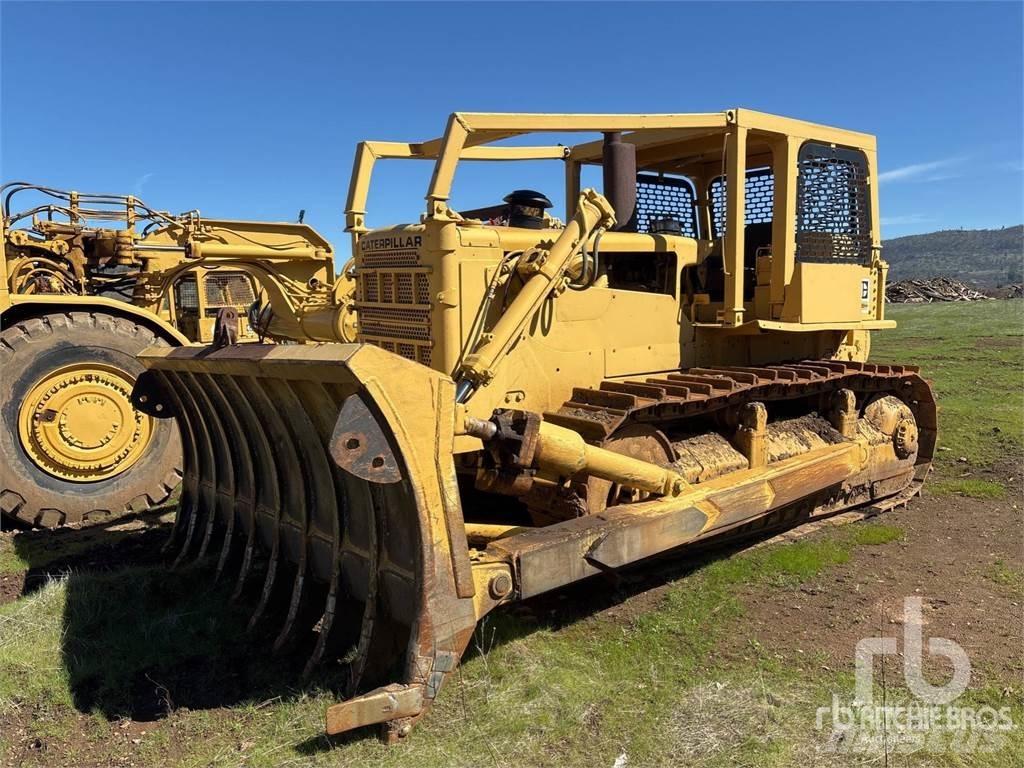 CAT D8H Telaketjupuskutraktorit