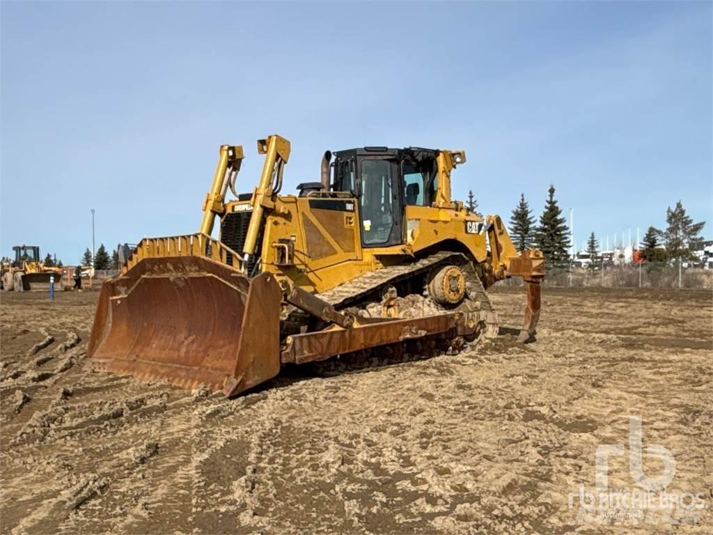 CAT D8T Telaketjupuskutraktorit