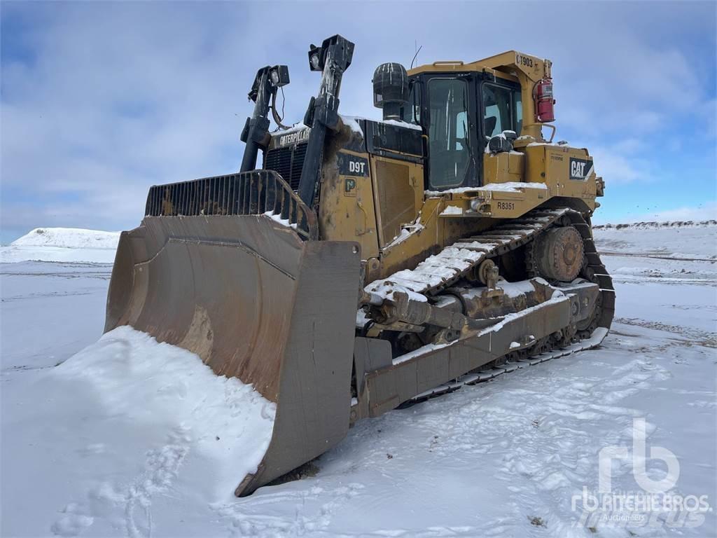 CAT D9T Telaketjupuskutraktorit