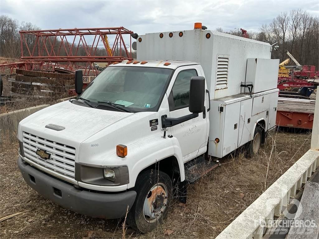 Chevrolet C5500 Tienhoitoautot