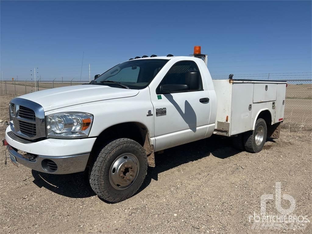 Dodge 3500 Tienhoitoautot