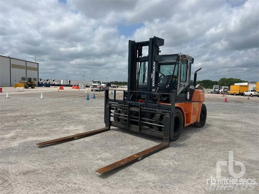 Doosan D80S-7 Dieseltrukit