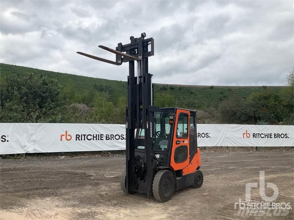 Doosan G25P-5 Dieseltrukit