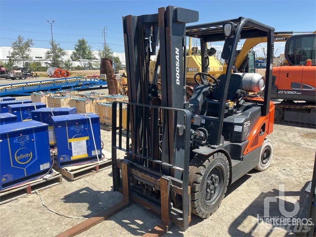 Doosan G25P-7DF Dieseltrukit