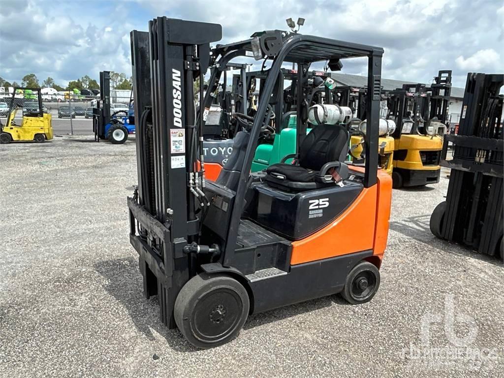 Doosan GC25E-3 Dieseltrukit