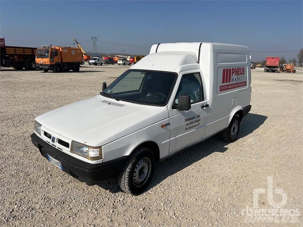Fiat FIORINO Pakettiautot