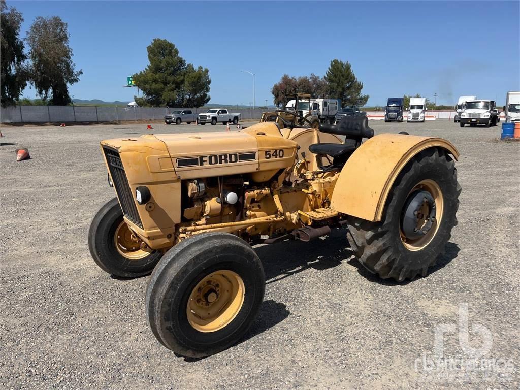 Ford 540 Taajamatraktorit