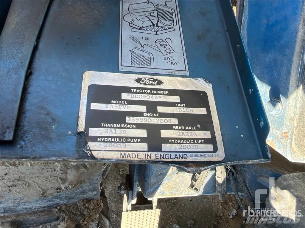Ford 7740 Putkenlaskijat