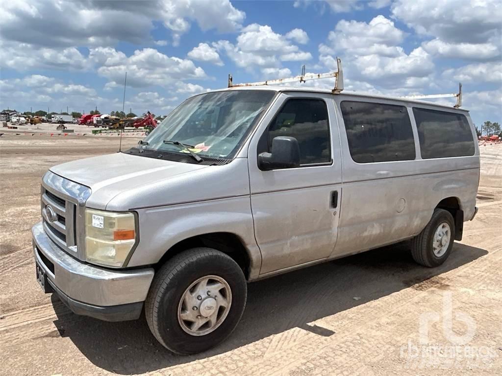 Ford E-350 Kylmä-/Lämpökori kuorma-autot