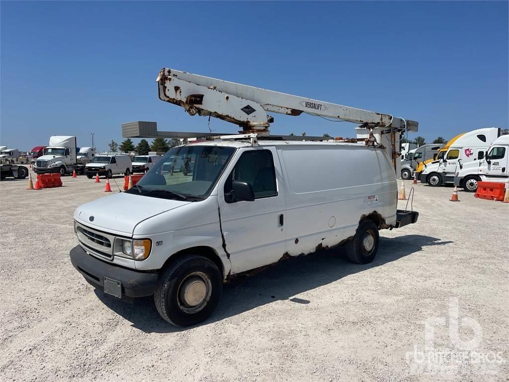 Ford E-350 Hinattavat henkilönostimet
