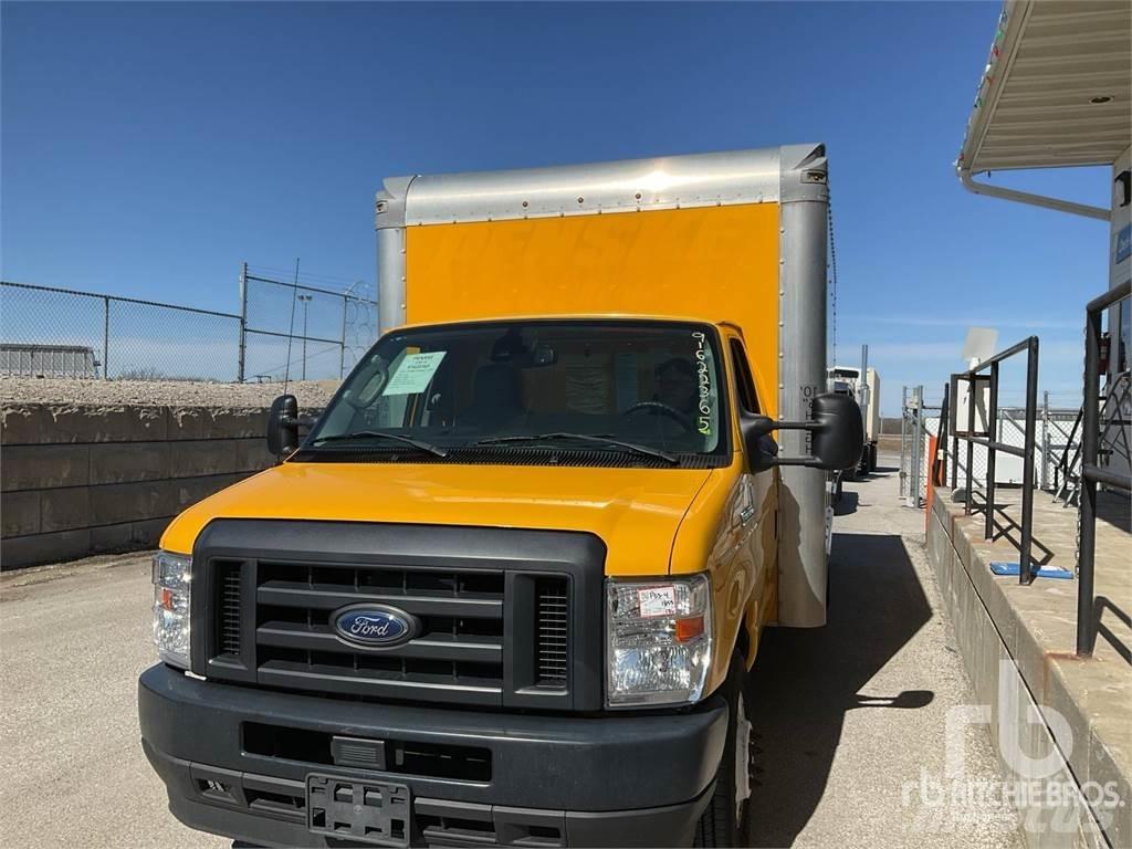 Ford E350 Pakettiautot