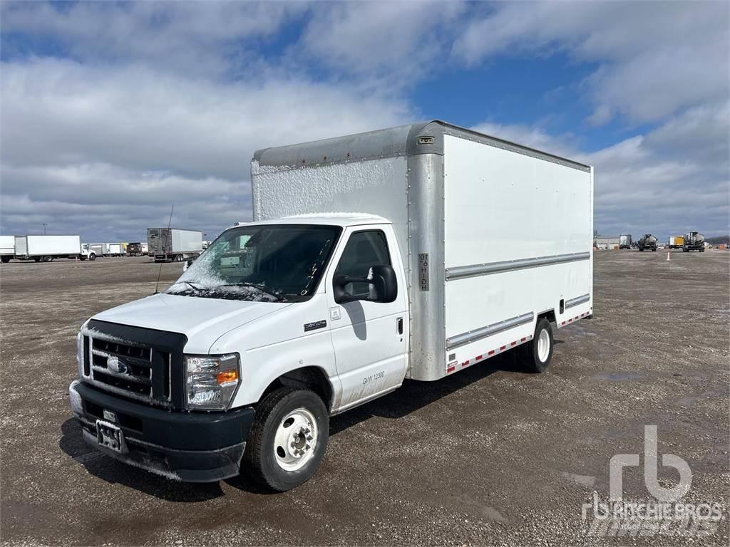 Ford E350 Pakettiautot