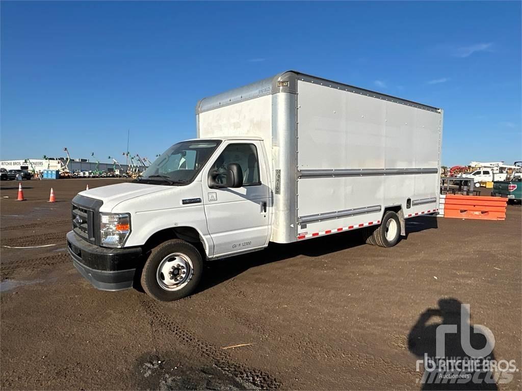 Ford E350 Pakettiautot