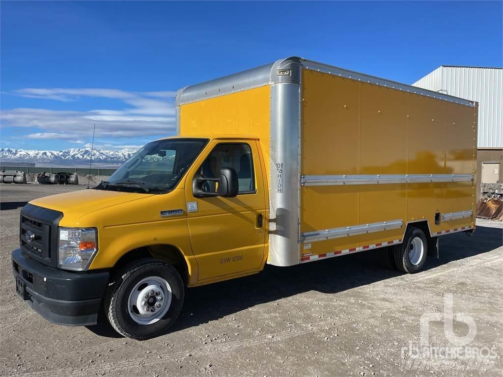 Ford E350 Pakettiautot