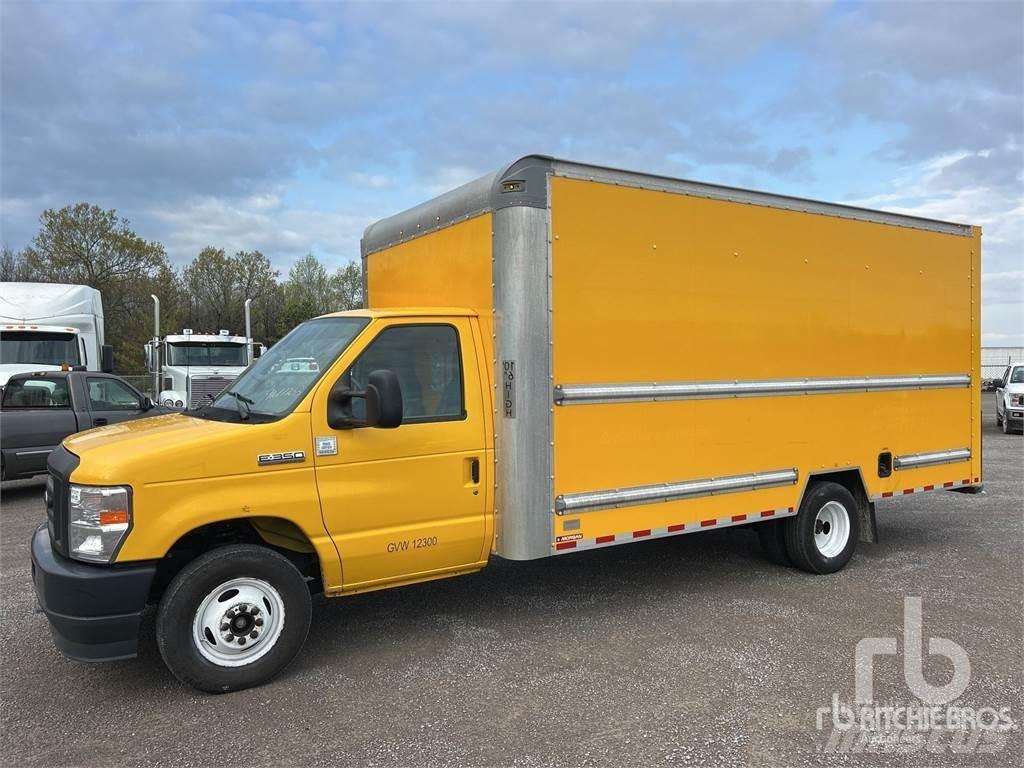 Ford E350 Pakettiautot