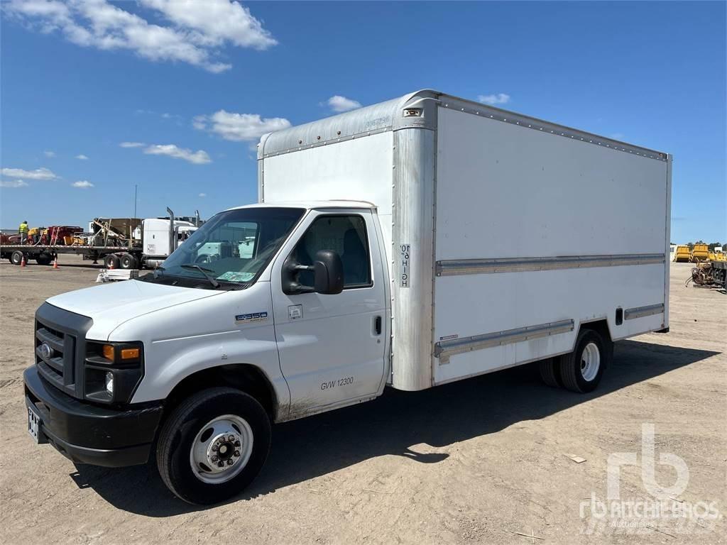 Ford E350 Pakettiautot