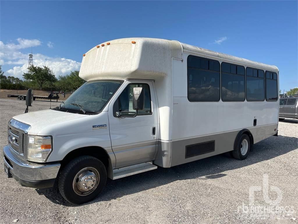 Ford E450 Linjaliikennebussit