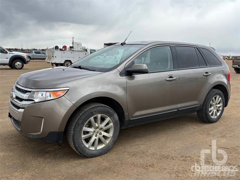 Ford EDGE Lava-autot