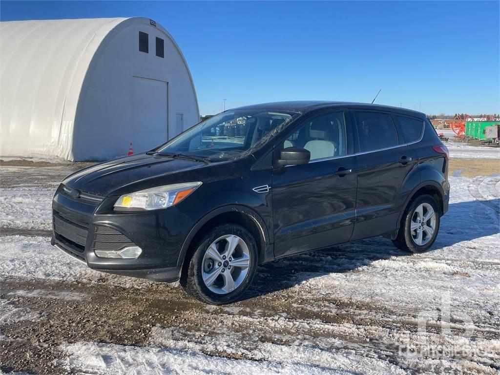 Ford ESCAPE Lava-autot