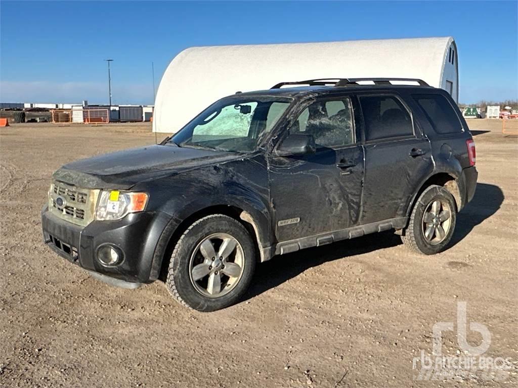 Ford ESCAPE Lava-autot