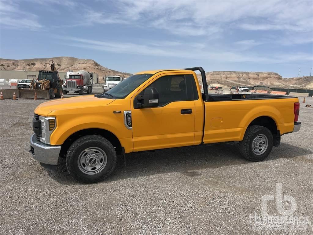 Ford F-250 Lava-autot