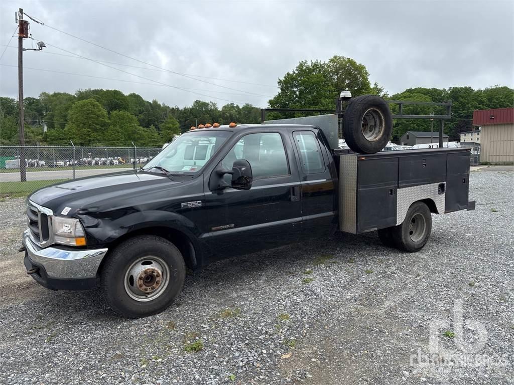 Ford F-350 Lava-autot