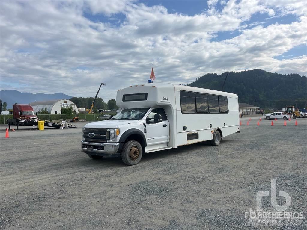 Ford F-550 Linjaliikennebussit
