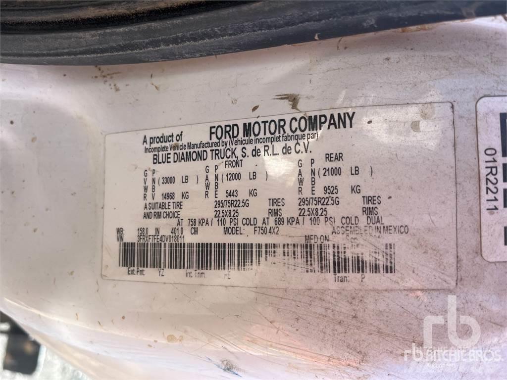 Ford F-750 Sora- ja kippiautot