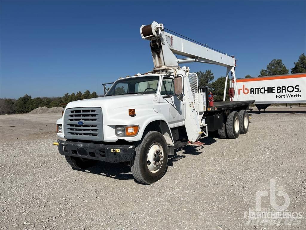 Ford FT900F Nosturiautot