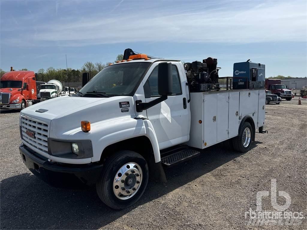 GMC C5500 Tienhoitoautot