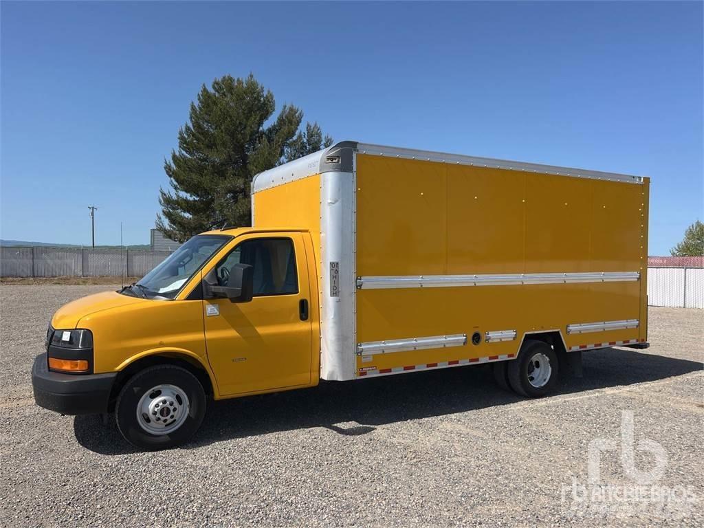 GMC G33903 Pakettiautot