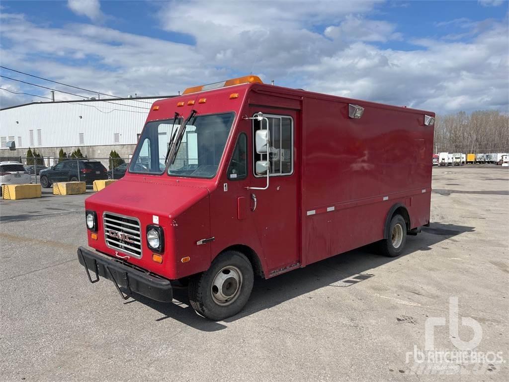 GMC P3500 Pakettiautot