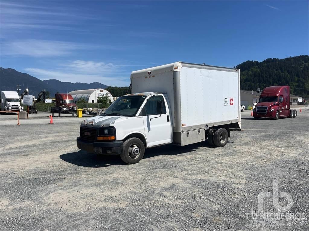 GMC SAVANA 3500 Pakettiautot