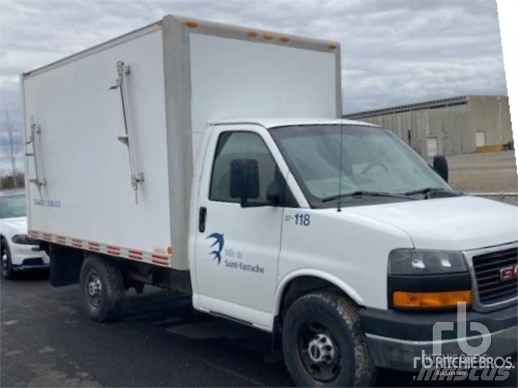 GMC SAVANA 3500 Pakettiautot