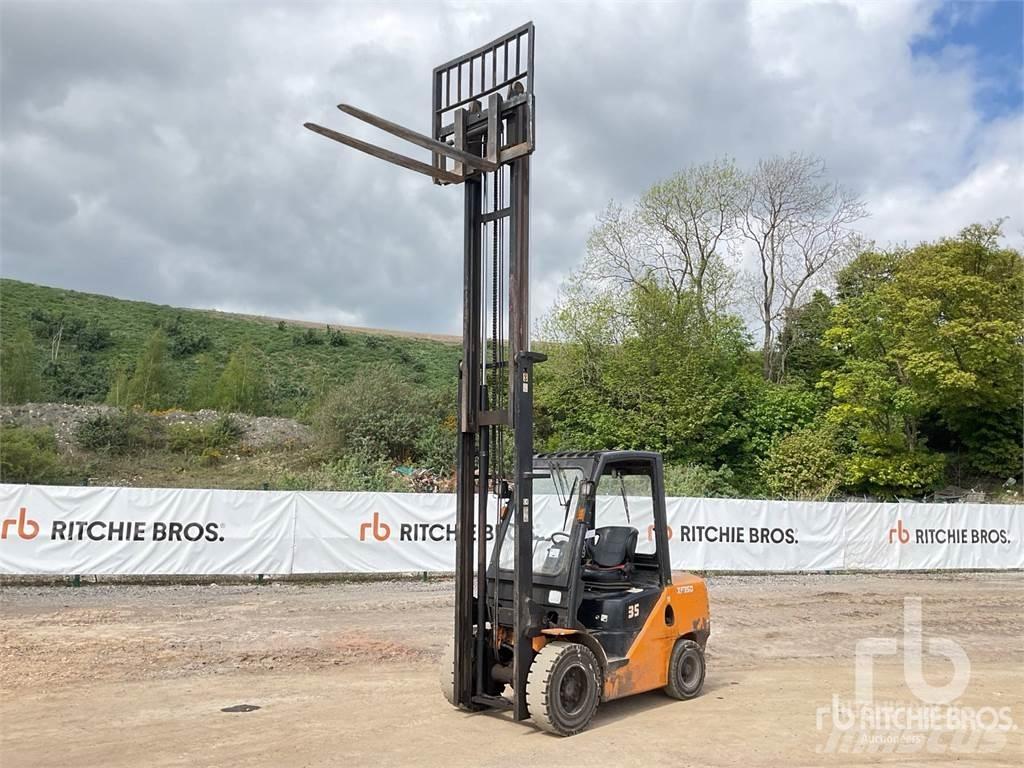 Hangcha XF35D Dieseltrukit