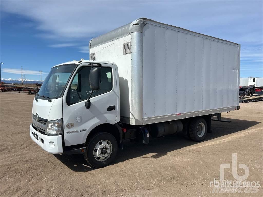 Hino 155 Pakettiautot