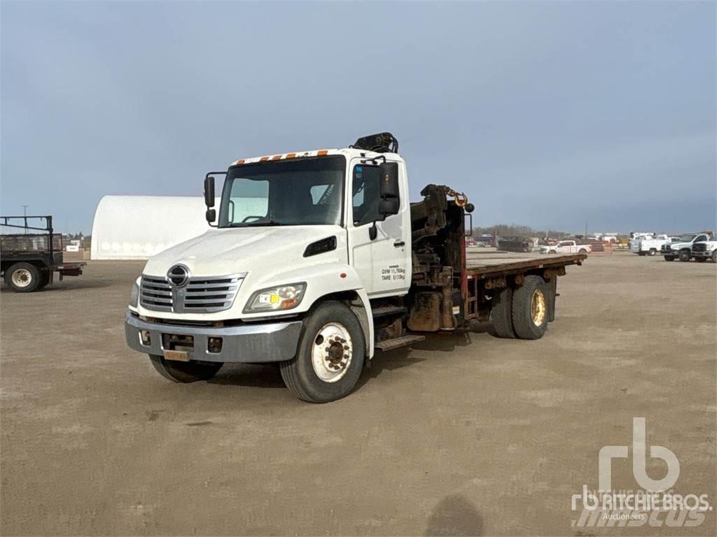 Hino 338 Nosturiautot