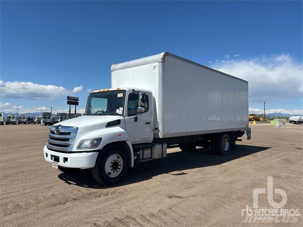 Hino 4x2 Pakettiautot