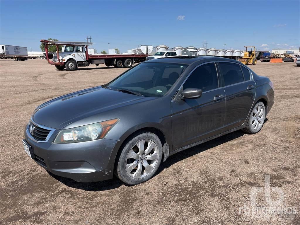 Honda ACCORD Henkilöautot