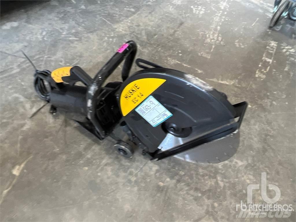 Huskie EC14 Muut