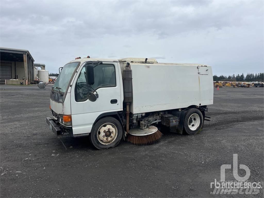 Isuzu NQR Lakaisuautot