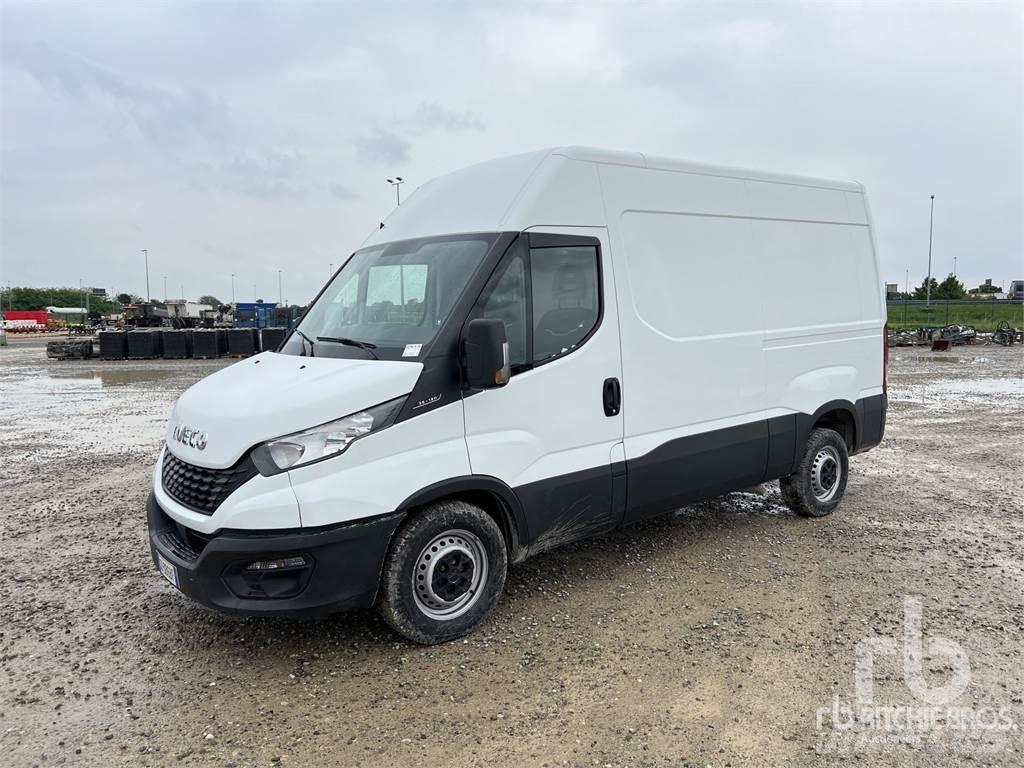 Iveco DAILY Pakettiautot