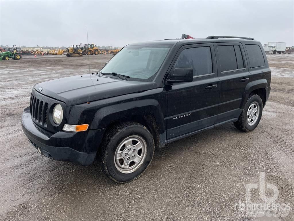 Jeep PATRIOT Lava-autot