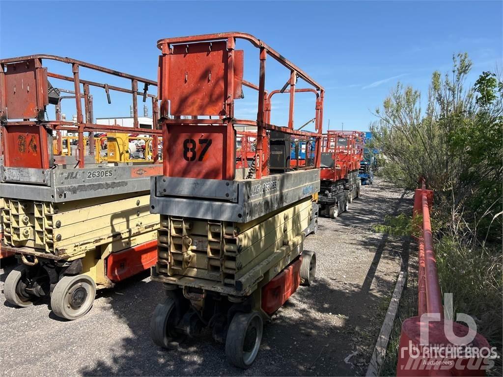 JLG 2630ES Saksilavat