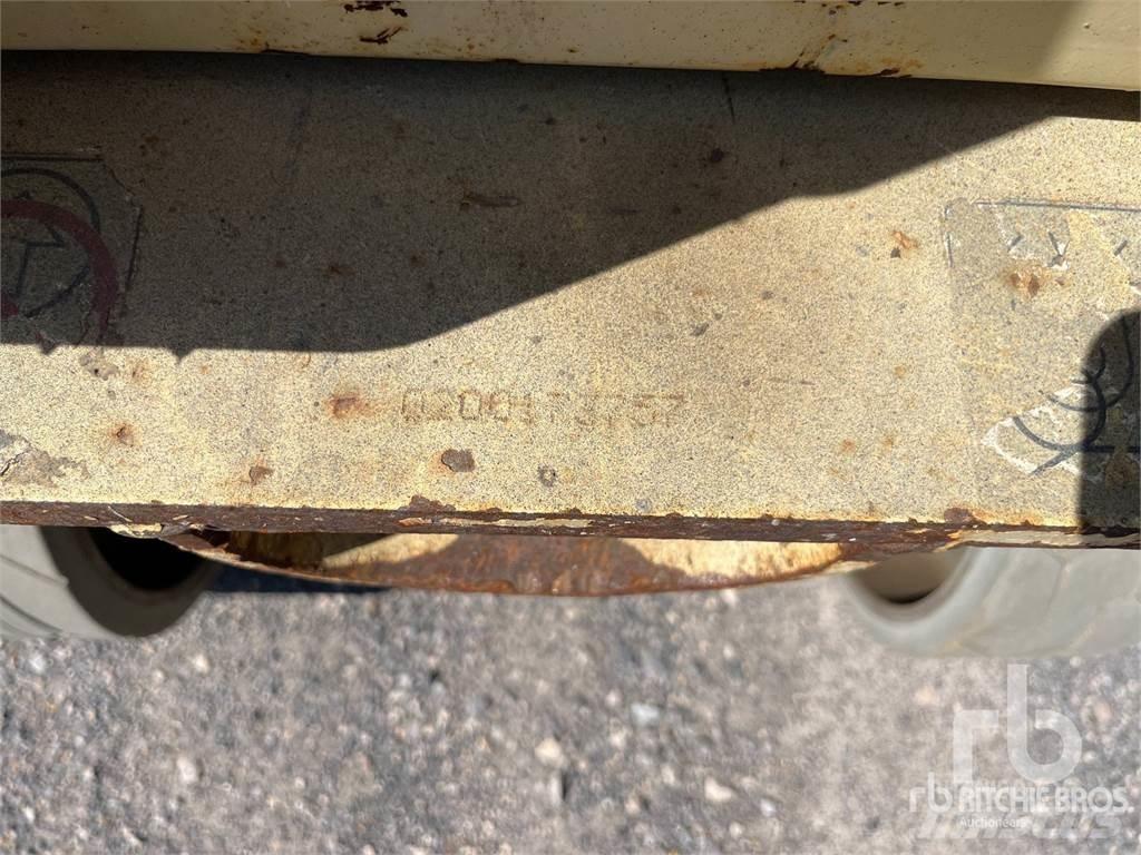 JLG 2630ES Saksilavat