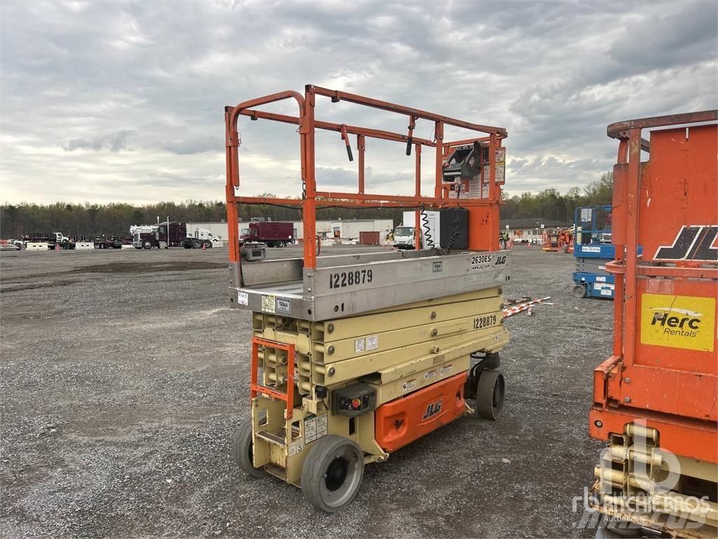 JLG 2630ES Saksilavat