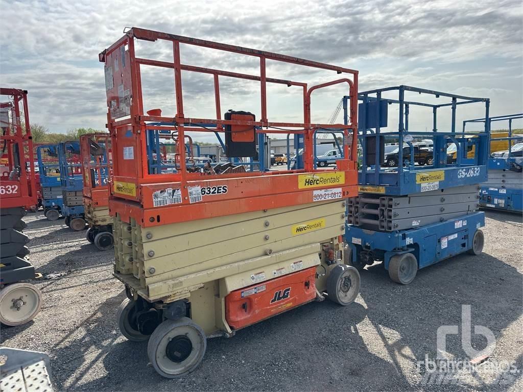 JLG 2632ES Saksilavat